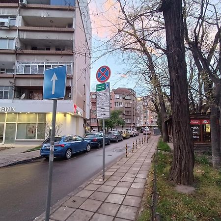 Sunny 2-Bedroom Maisonette Varna & Parking Exterior photo